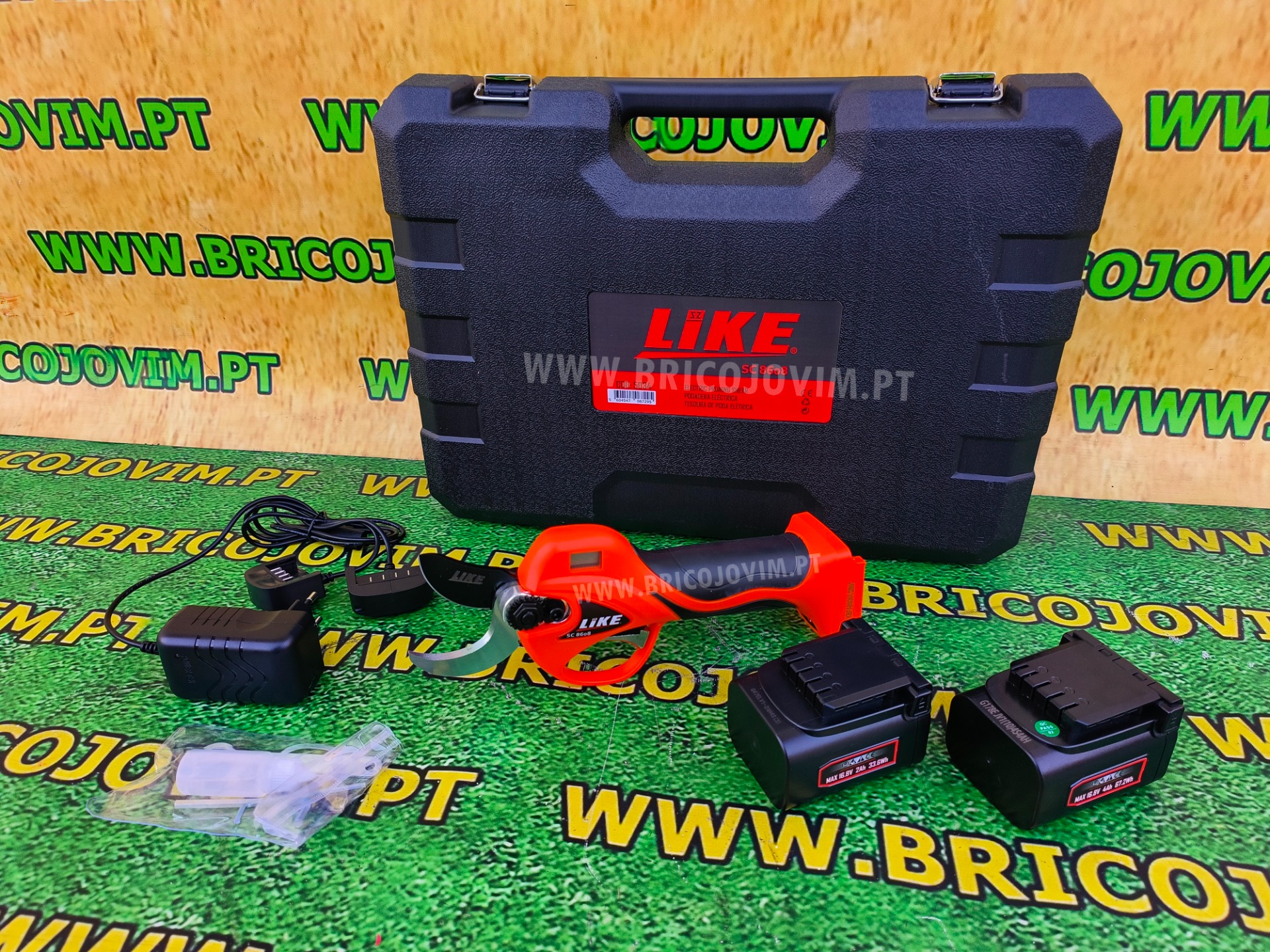 Tesoura Poda Elétrica Like 16.8V / 840W + 2 Baterias 4Ah/2Ah + Mala Transporte