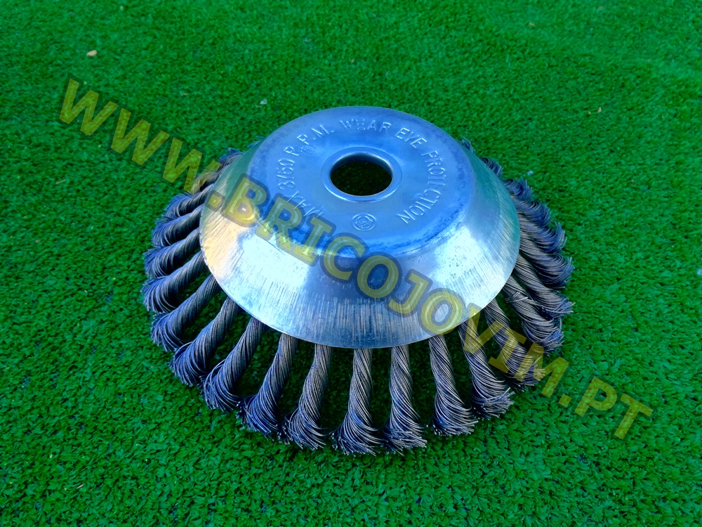 Cabeça de Metal com Escovas de Aço para Roçadoras - 200MM