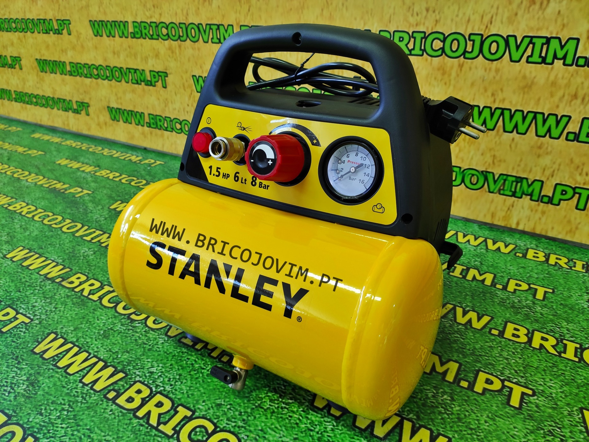 Compressor STANLEY - 8 Bar - 1.5 CV - Potente / Prático / Compacto