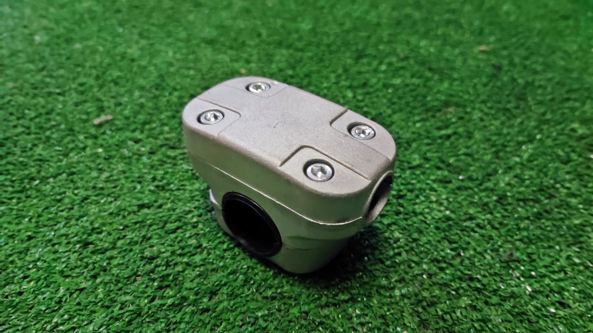 Abraçadeira para Braço Roçadora - 28mm - Guiador 19mm