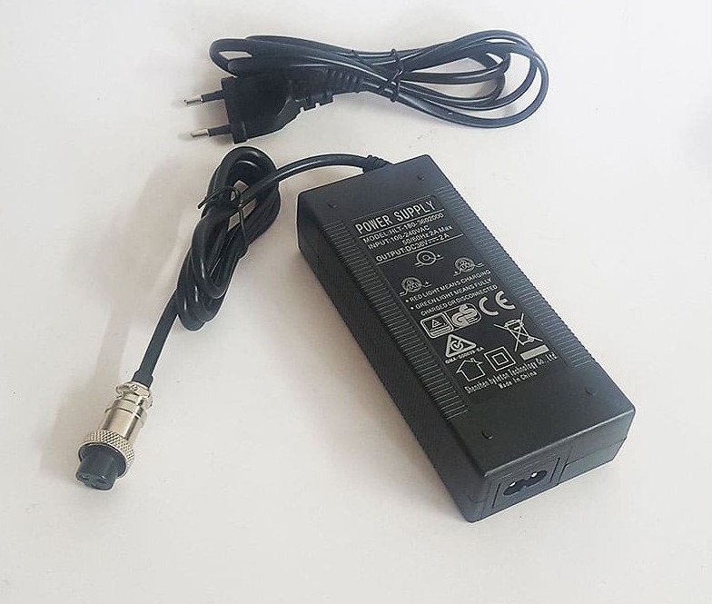 Carregador Bateria Mini Moto 800wts / 36V / 2Ah